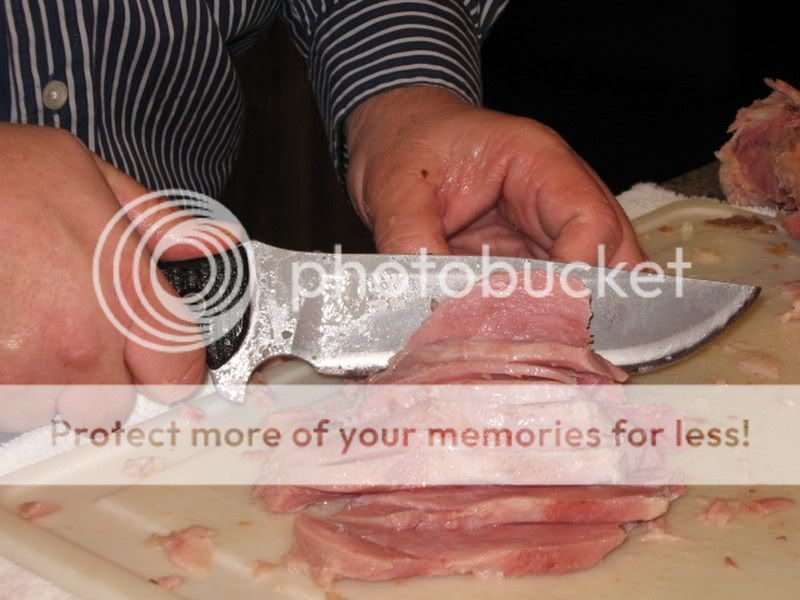 [Linked Image from i353.photobucket.com]